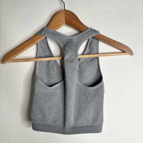 Free Throw Crop Tank Heather Grey size XS - Picture 6 of 8